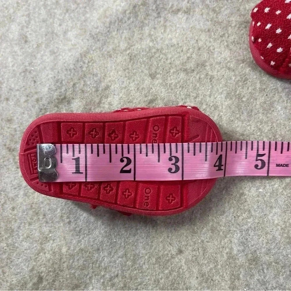 TOMS Baby Crib Shoes Red White Slip On Flats Infant size 2 - Picture 9 of 10